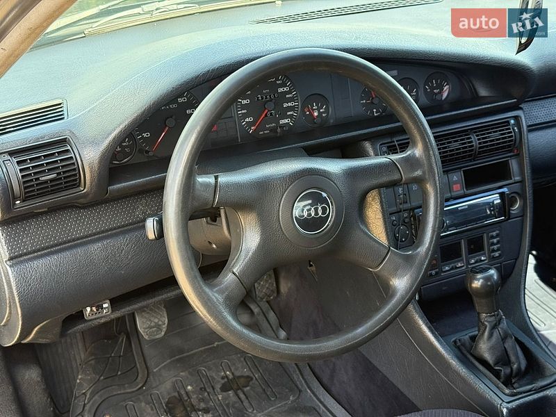 Седан Audi A6 1994 в Кривому Розі
