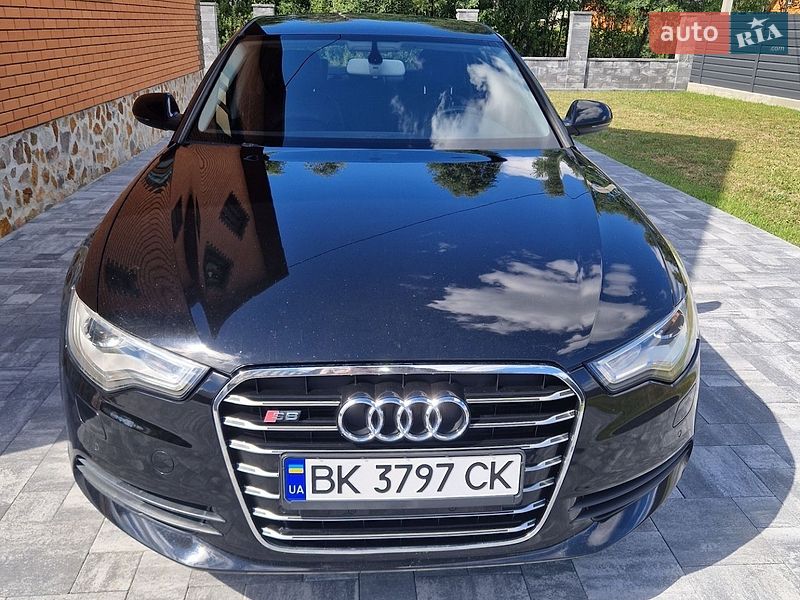 Седан Audi A6 2012 в Сарнах