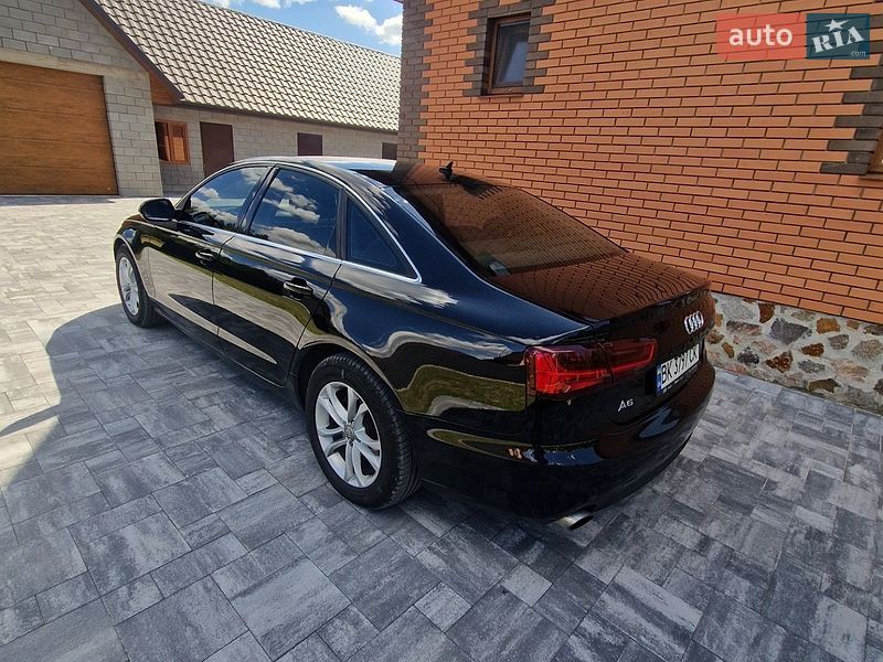 Седан Audi A6 2012 в Сарнах