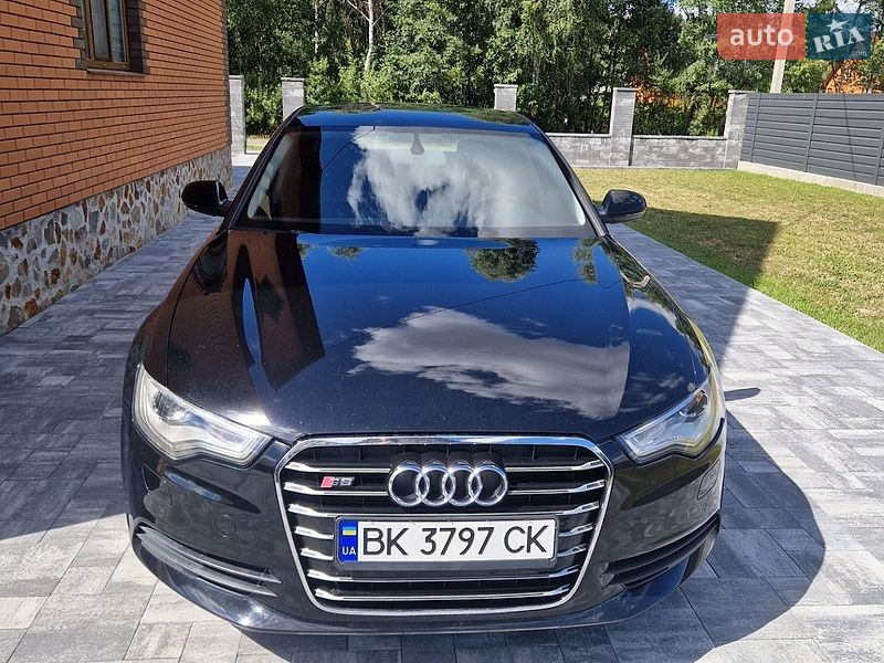 Седан Audi A6 2012 в Сарнах
