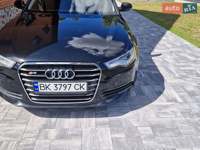 Седан Audi A6 2012 в Сарнах