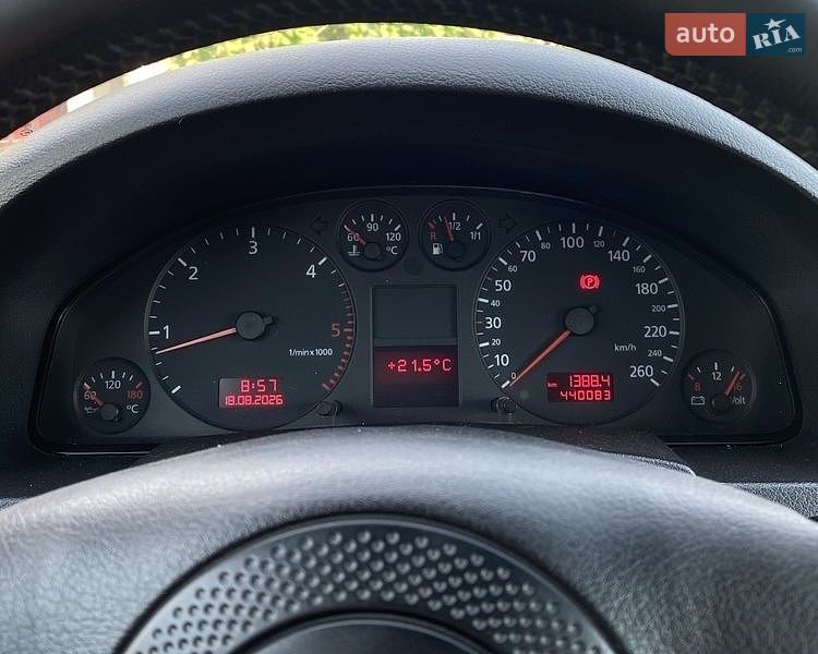 Универсал Audi A6 2001 в Братском