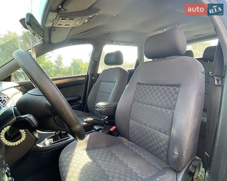 Универсал Audi A6 2001 в Братском