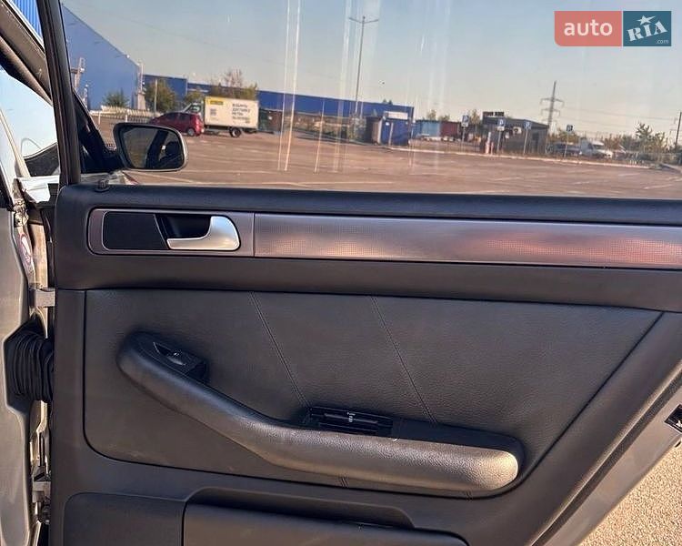 Седан Audi A6 2003 в Ровно