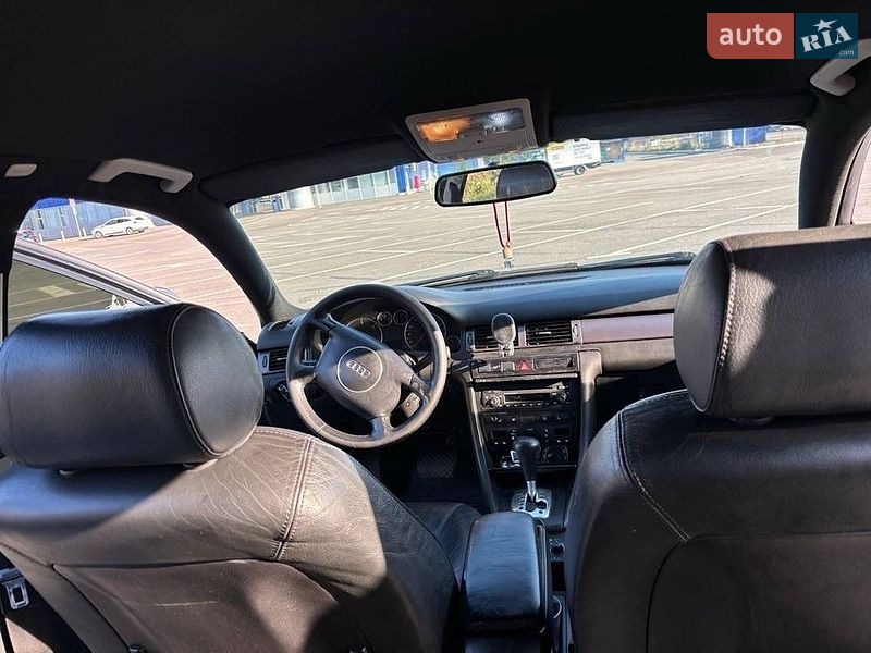 Седан Audi A6 2003 в Ровно