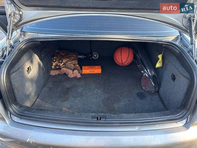 Седан Audi A6 2003 в Ровно