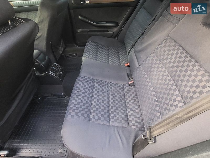 Седан Audi A6 2001 в Чугуєві