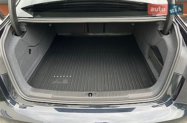 Седан Audi A6 2013 в Луцке
