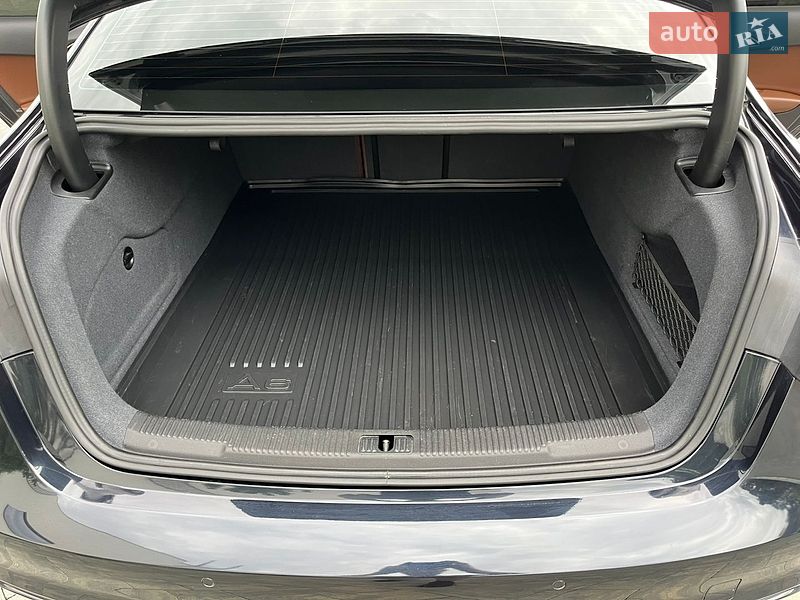 Седан Audi A6 2013 в Луцке