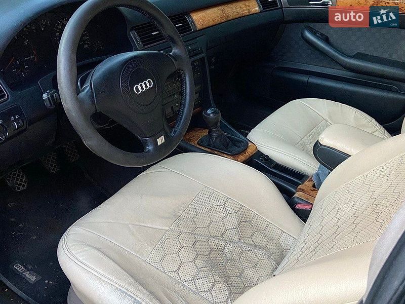 Седан Audi A6 1998 в Будах