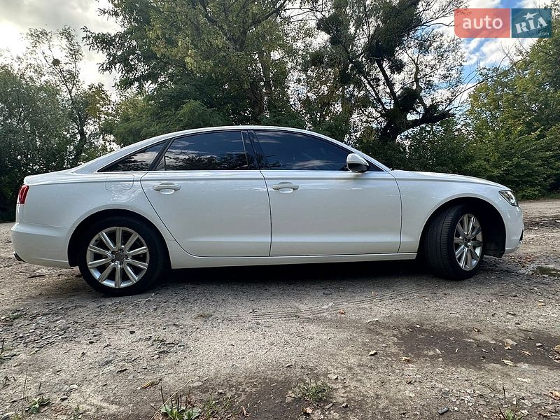 Седан Audi A6 2014 в Киеве