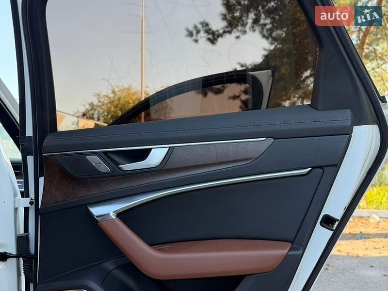 Седан Audi A6 2018 в Днепре