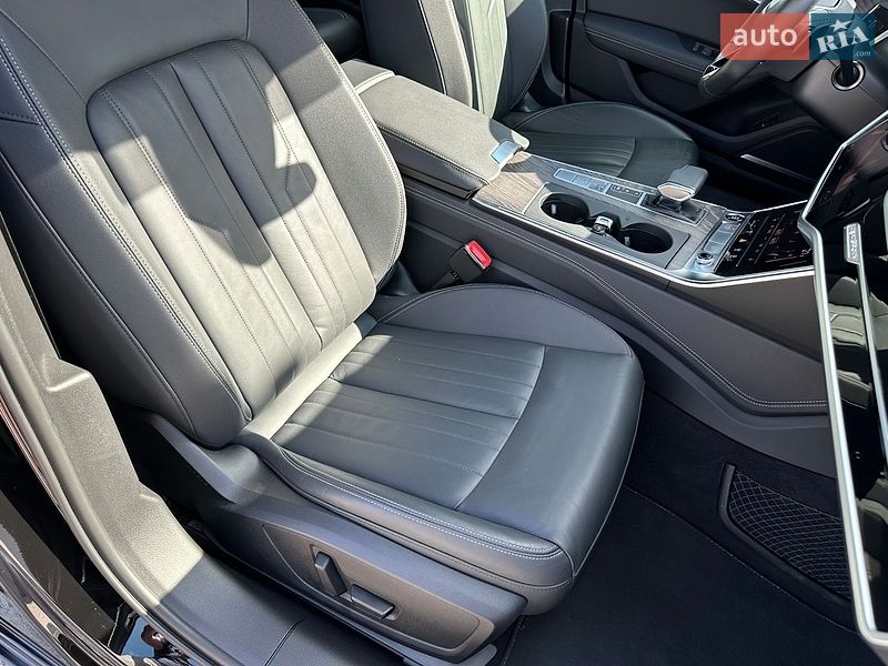 Седан Audi A6 2024 в Киеве