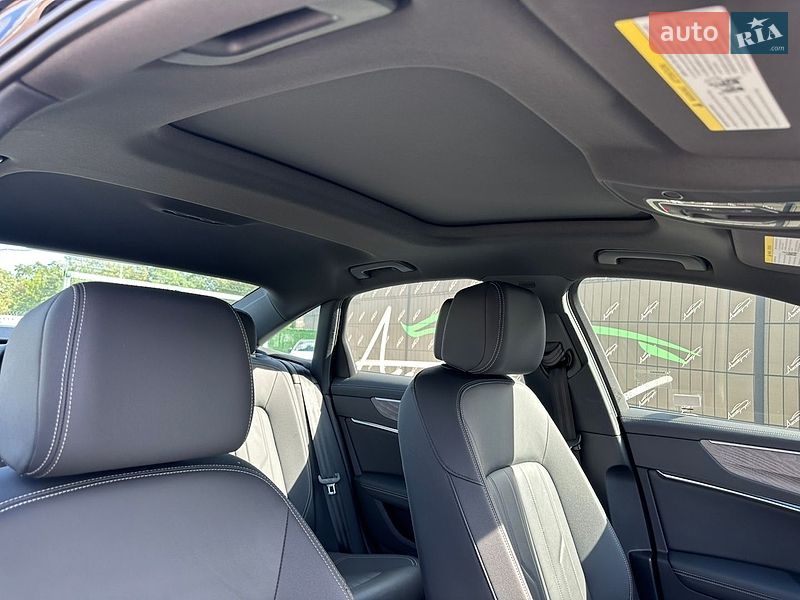 Седан Audi A6 2024 в Киеве