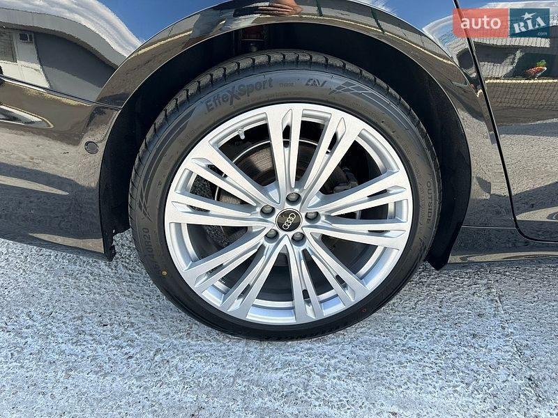 Седан Audi A6 2024 в Киеве