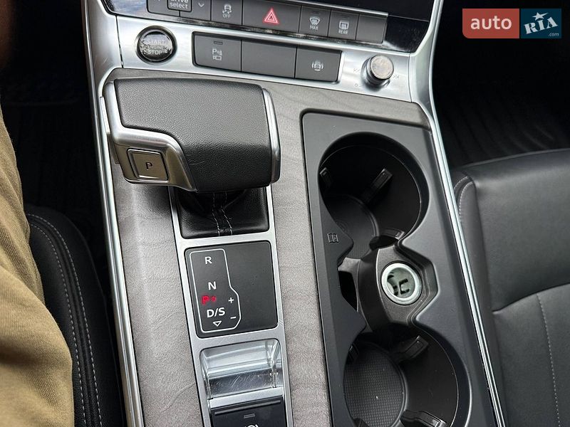 Седан Audi A6 2023 в Львові
