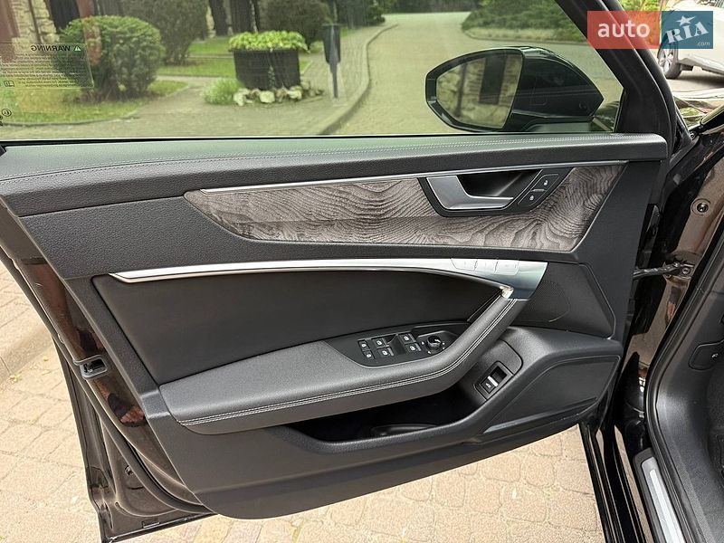 Седан Audi A6 2023 в Львові