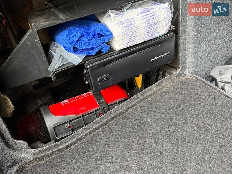 Седан Audi A6 2002 в Любомлі