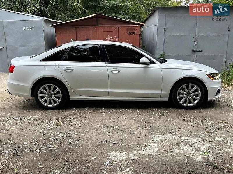 Седан Audi A6 2012 в Дніпрі