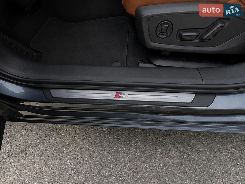 Седан Audi A6 2020 в Умані