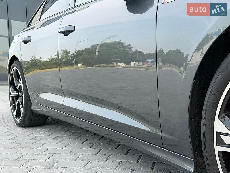 Седан Audi A6 2019 в Чернівцях