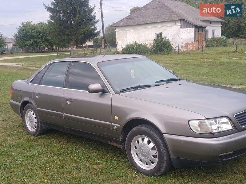 Седан Audi A6 1995 в Самборе