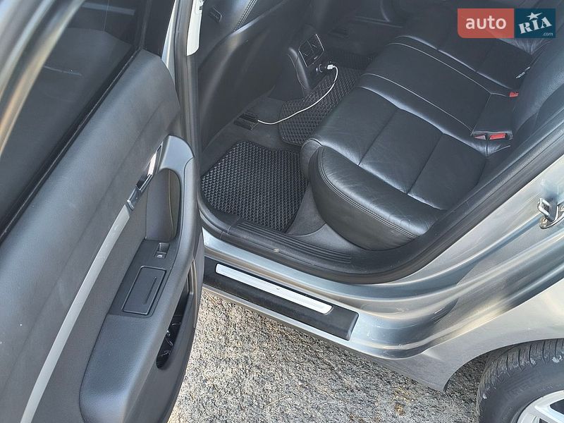 Универсал Audi A6 2010 в Киверцах