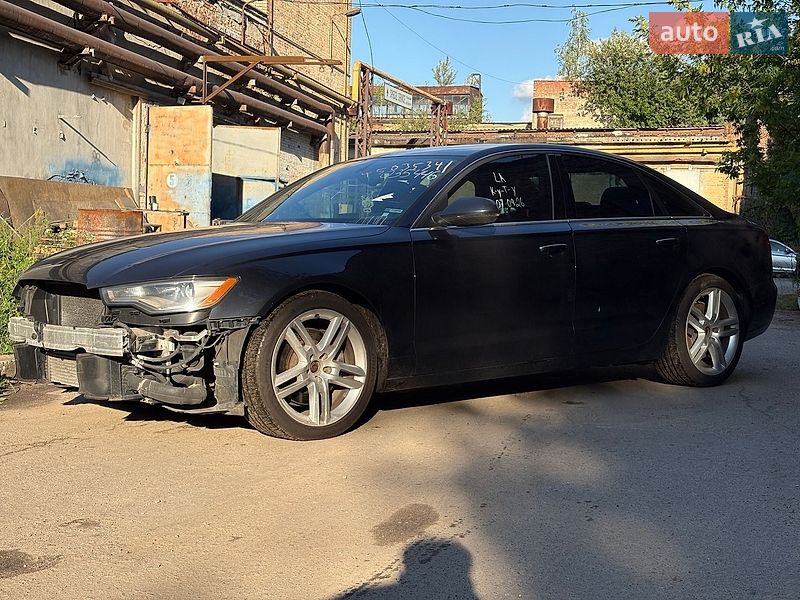 Седан Audi A6 2015 в Львове Седан Audi A6 2015 в Львове