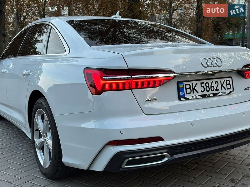 Седан Audi A6 2019 в Ровно