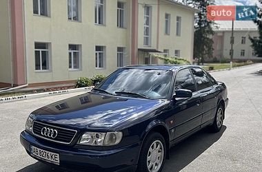 Седан Audi A6 1996 в Тростянце