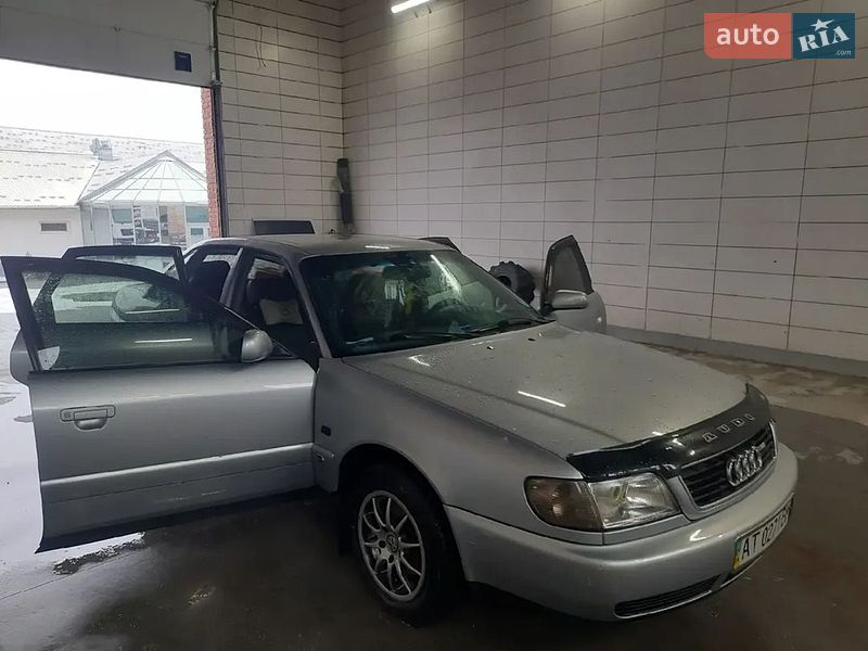 Седан Audi A6 1995 в Калуше