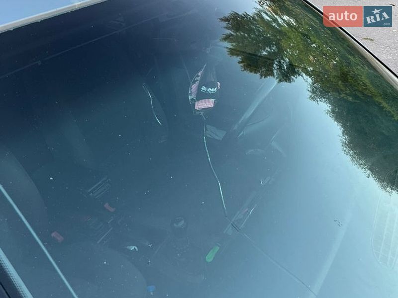 Седан Audi A6 1999 в Каневі