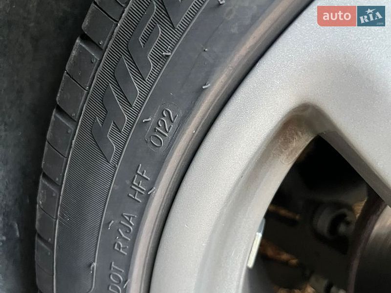 Седан Audi A6 1999 в Каневі