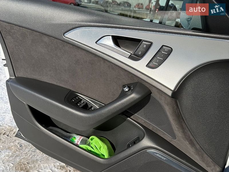 Седан Audi A6 2012 в Бучі
