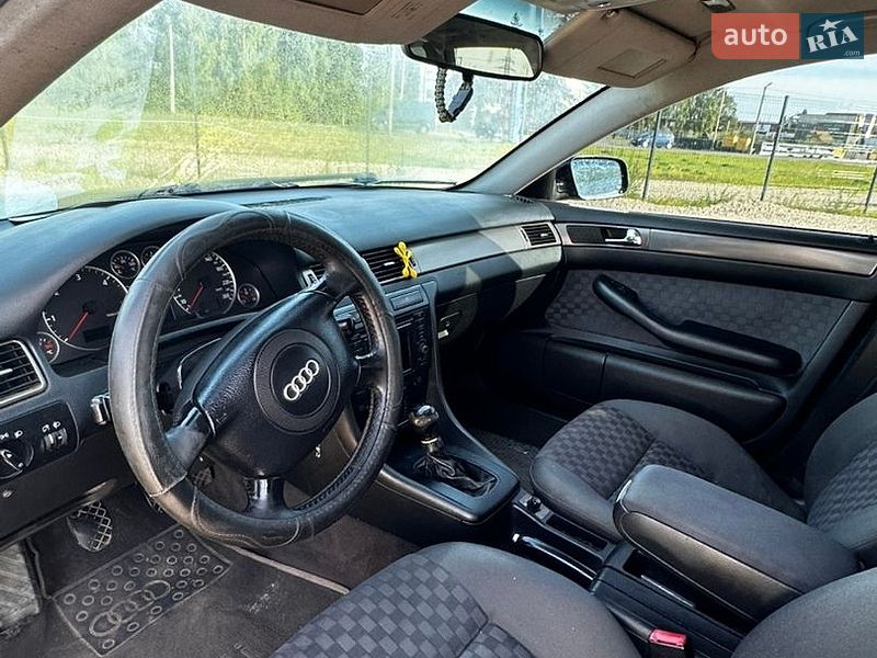Універсал Audi A6 2001 в Рівному