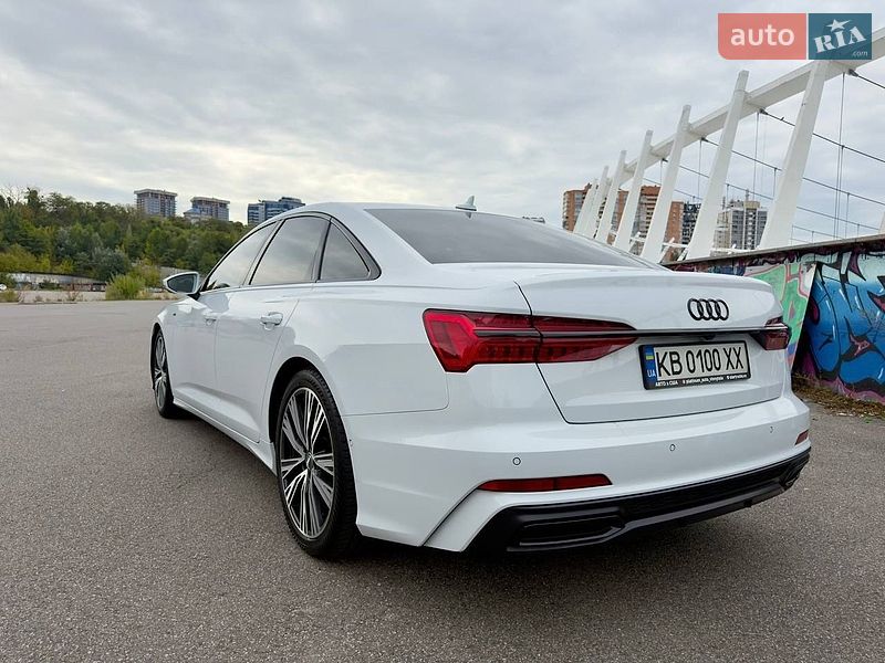 Седан Audi A6 2018 в Киеве