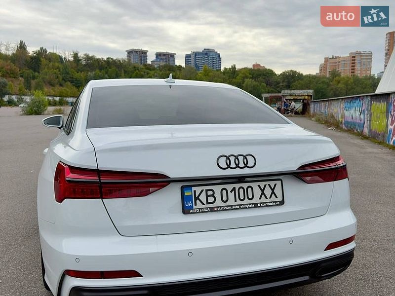 Седан Audi A6 2018 в Киеве