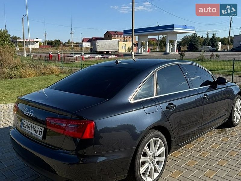 Седан Audi A6 2012 в Гайсине