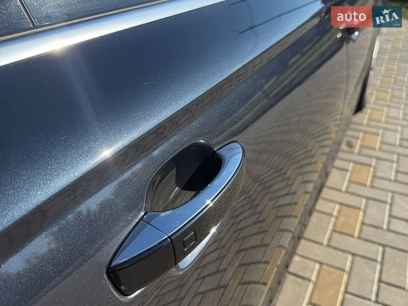 Седан Audi A6 2012 в Гайсине