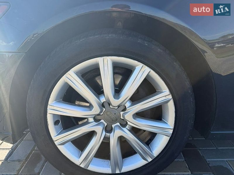 Седан Audi A6 2012 в Гайсине