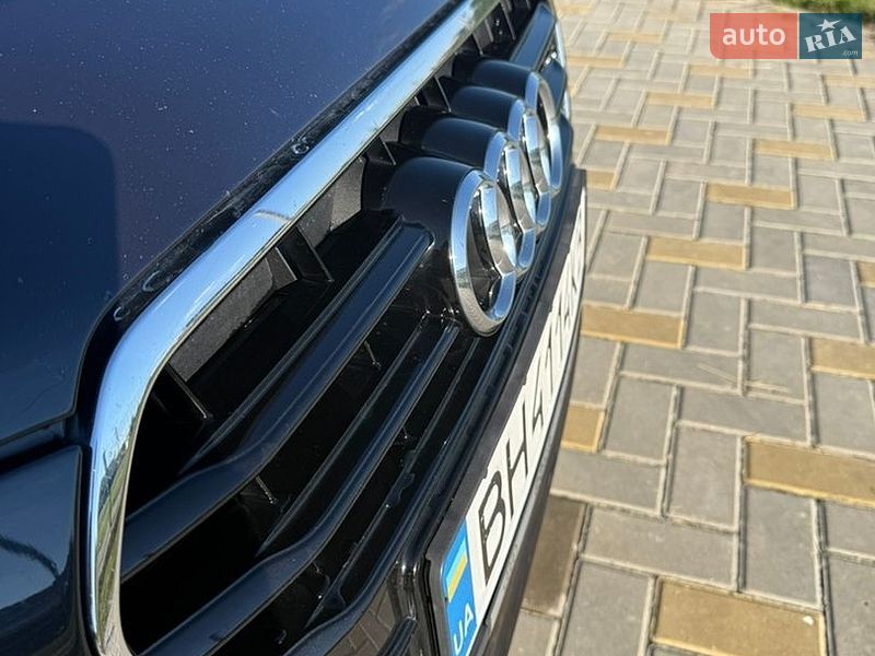 Седан Audi A6 2012 в Гайсине