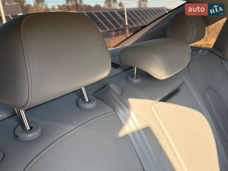 Седан Audi A6 2012 в Гайсине