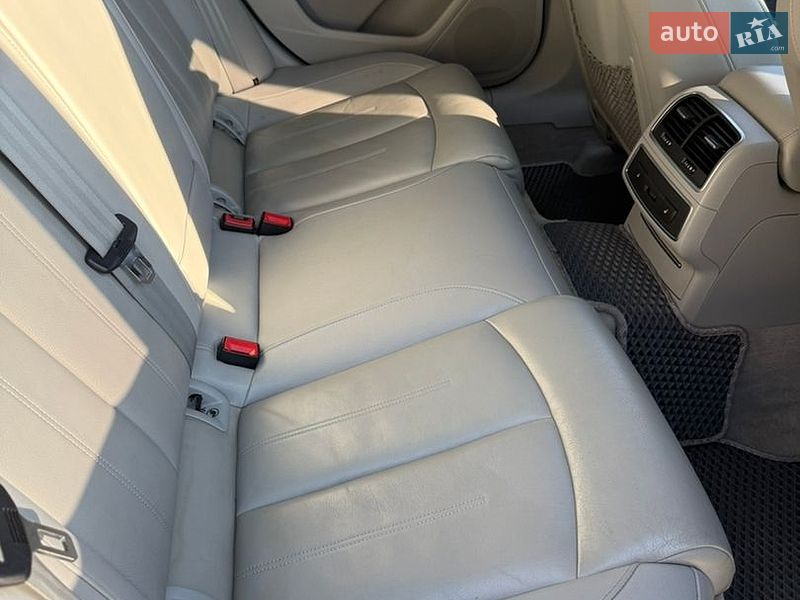 Седан Audi A6 2012 в Гайсине