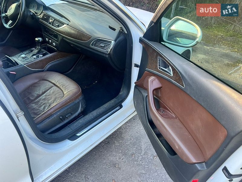 Седан Audi A6 2014 в Дубні