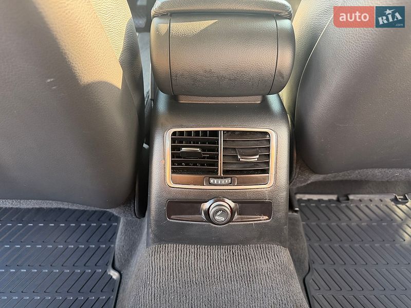 Седан Audi A6 2010 в Ровно
