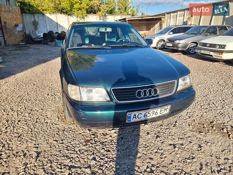 Седан Audi A6 1997 в Кременце