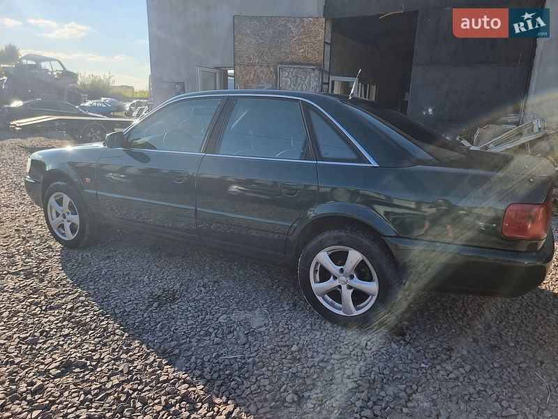 Седан Audi A6 1997 в Кременце