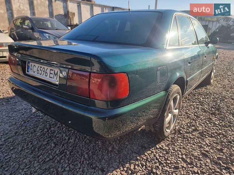 Седан Audi A6 1997 в Кременце