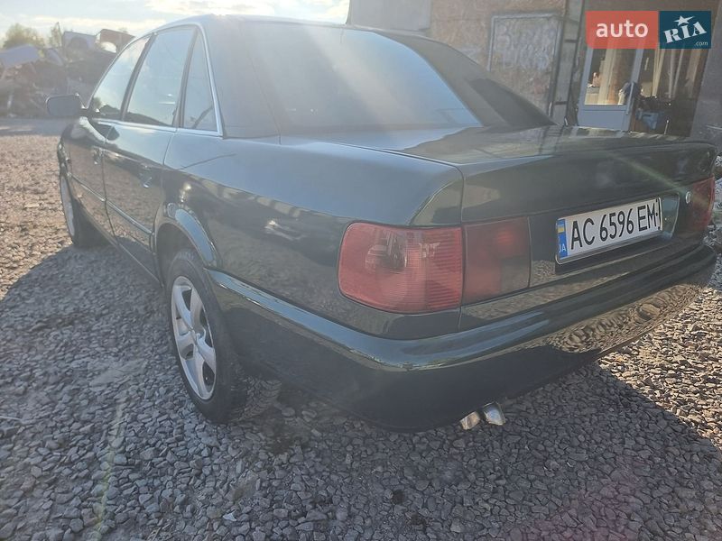 Седан Audi A6 1997 в Кременце