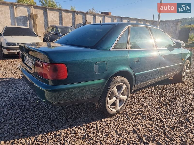Седан Audi A6 1997 в Кременце